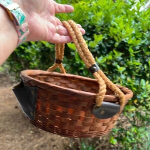 Gathering Basket with Rope Handle and Leather Detail
